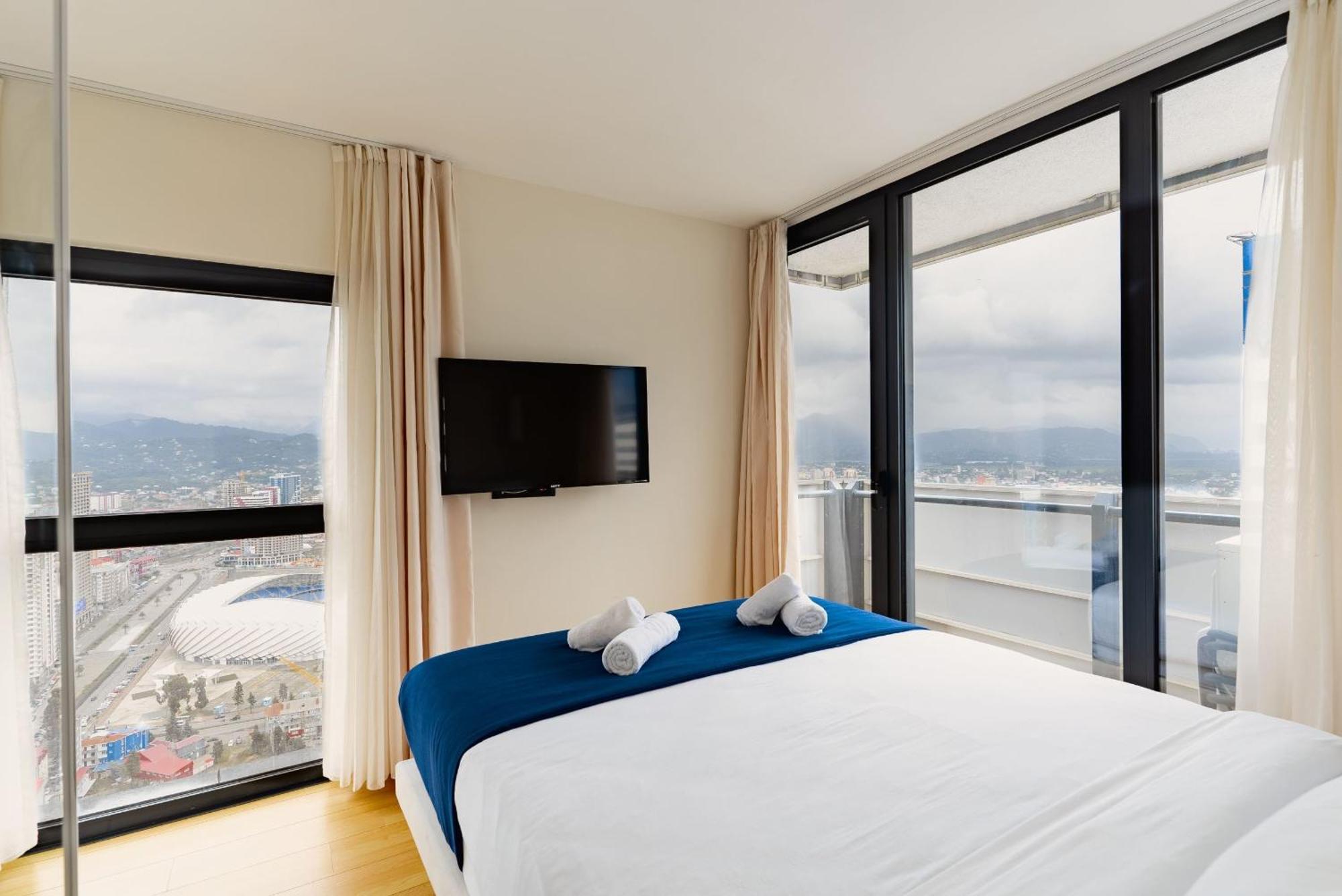 Luxury Beach Front Hotel Batumi Exterior photo
