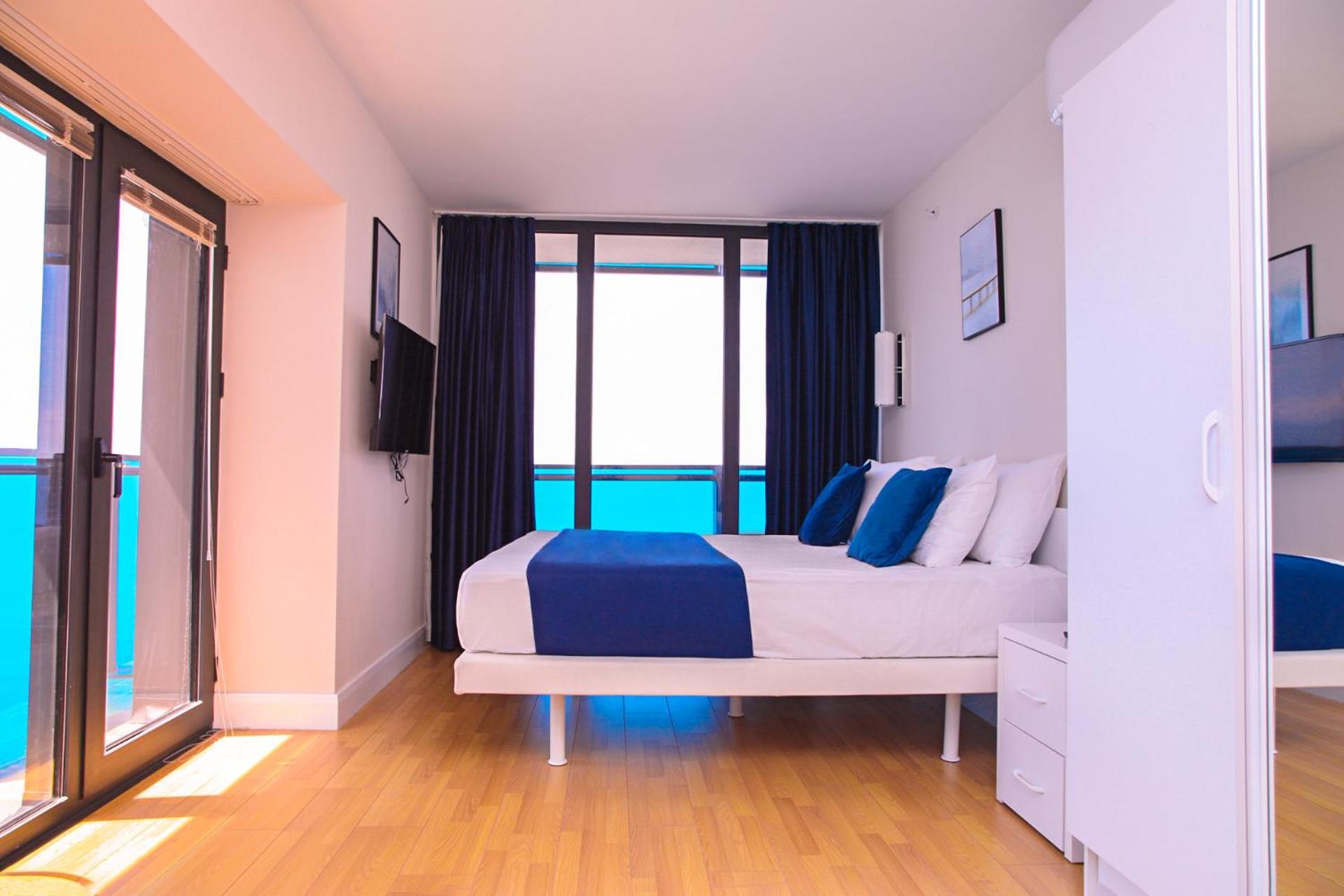 Luxury Beach Front Hotel Batumi Exterior photo