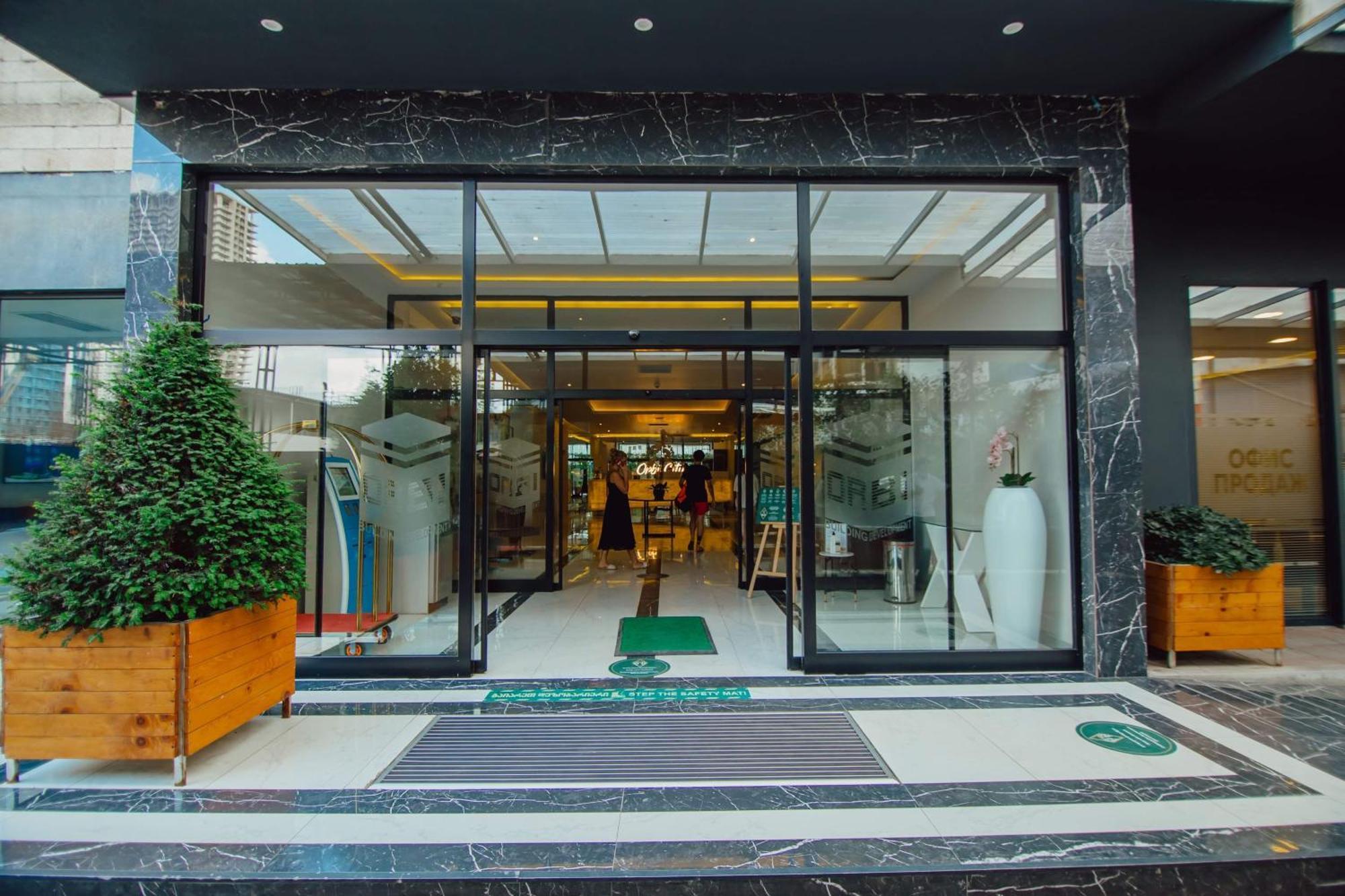 Luxury Beach Front Hotel Batumi Exterior photo