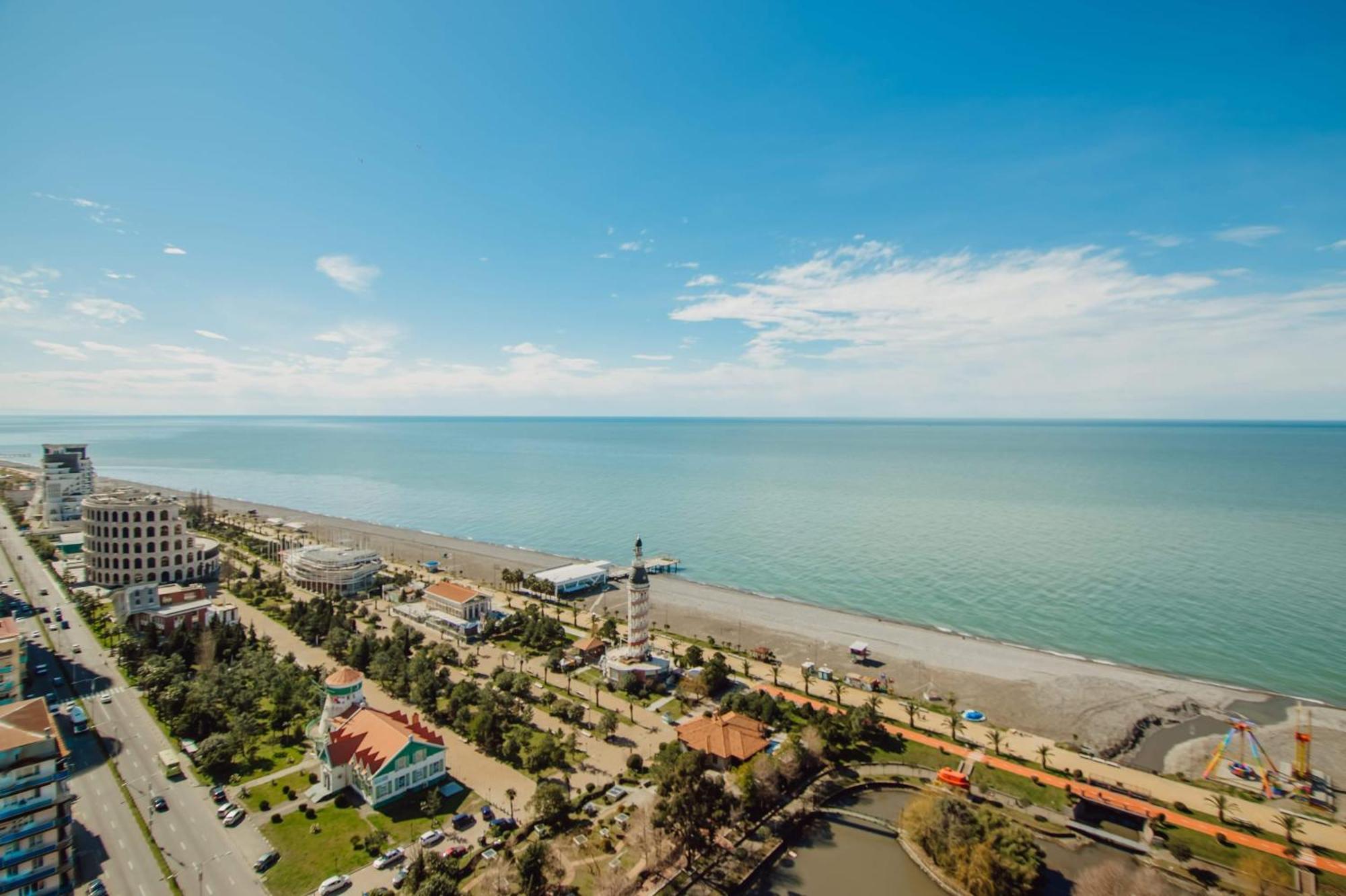 Luxury Beach Front Hotel Batumi Exterior photo